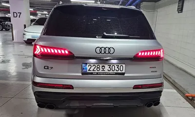 Audi Q7 2023, 30089 км, за 71000000 KRW