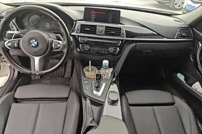 BMW 3 Series 2019, 104300 км, за 111065.22 CNY - фото 13