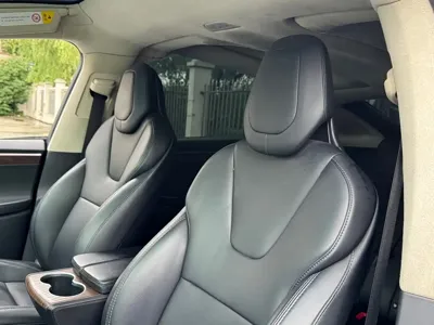 Tesla Model X 2019, 82000 км, за 193800 CNY - фото 7