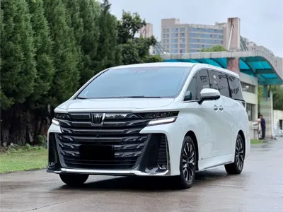 Toyota Vellfire · 2025 год