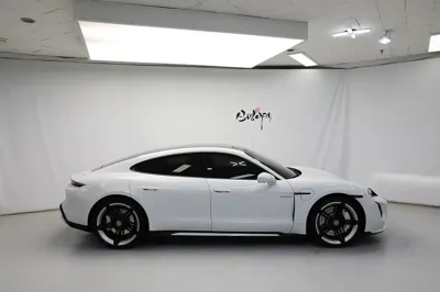 Porsche Taycan 2021, 78950 км, за 111000000 KRW