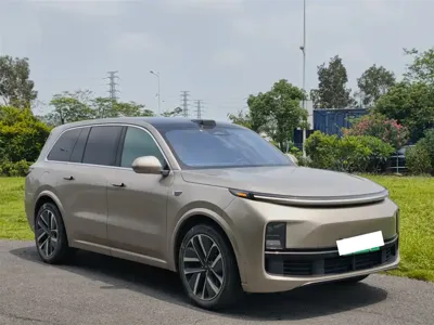 Li Auto Li L9 2022, 100000 км, за 209800 CNY