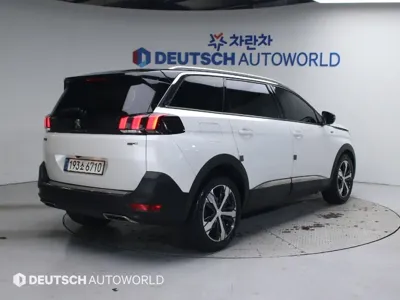 Peugeot 5008 2021, 85879 км, за 21500000 KRW