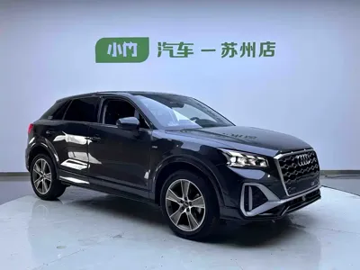 Audi Q2L 2021, 28000 км, за 139800 CNY