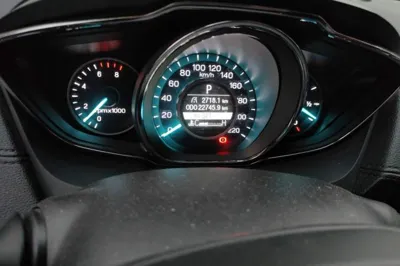 Ford Escort 2019, 22700 км, за 34256.11 CNY - фото 12