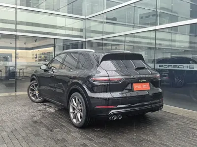 Porsche Cayenne Hybrid 2023, 57000 км, за 438000 CNY - фото 4