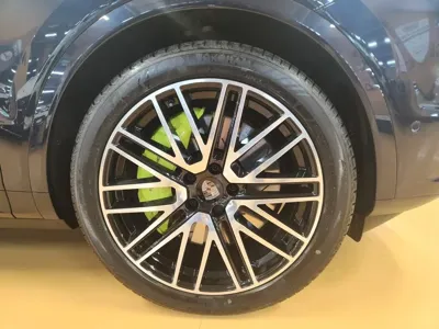 Porsche Cayenne 2025, 2000 км, за 240000000 KRW
