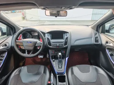 Ford Focus 2016, 120000 км, за 31800 CNY - фото 6