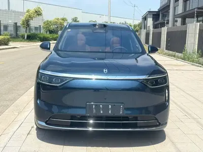 AITO 问界 AITO M8 2026, 100 км, за 388000 CNY