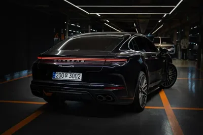 Porsche Panamera 2025, 7882 км, за 203000000 KRW - фото 2