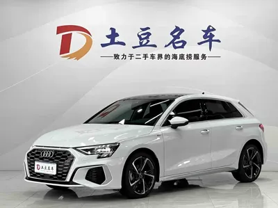 Audi A3 · 2022 год