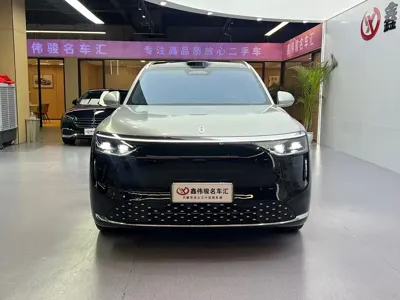 AITO 问界 AITO M8 2025, 5000 км, за 319000 CNY