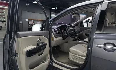 Kia Canival 2015, 182518 км, за 7700000 KRW - фото 11