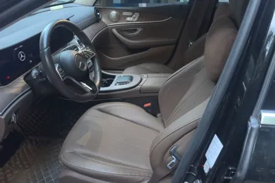 Mercedes-Benz E-Class 2023, 20700 км, за 263392.15 CNY