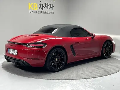 Porsche 718 2023, 12165 км, за 102500000 KRW