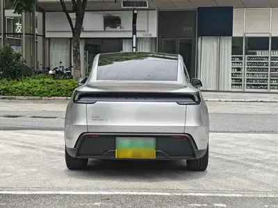 Tesla Model Y 2025, 22000 км, за 219800 CNY - фото 9