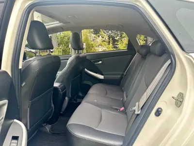 Toyota Prius 2013, 82300 км, за 63800 CNY - фото 7