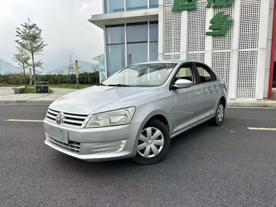 Volkswagen Santana 2014, 126000 км, за 19800 CNY