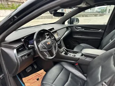 Cadillac XT5 2019, 80000 км, за 98000 CNY