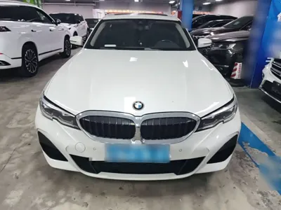 BMW 3 Series 2020, 111199 км, за 113100 CNY