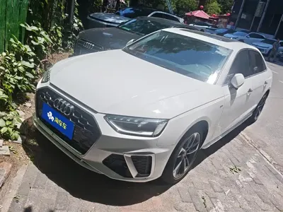 Audi A4L · 2021 год