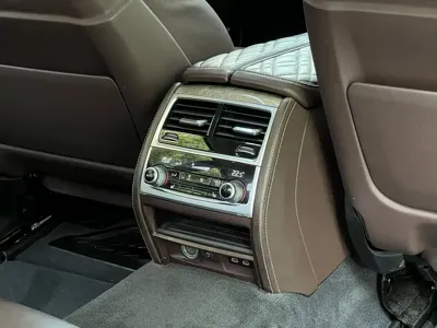 BMW 7 Series 2021, 60000 км, за 338000 CNY - фото 20