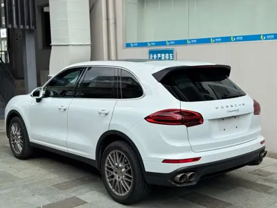 Porsche Cayenne 2016, 70000 км, за 238000 CNY
