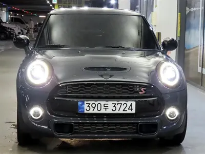 MINI Cooper 2021, 74066 км, за 17000000 KRW