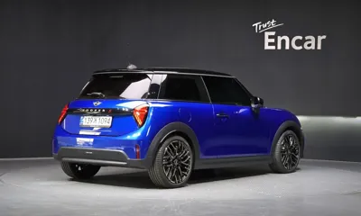 MINI Cooper 2025, 6564 км, за 32900000 KRW