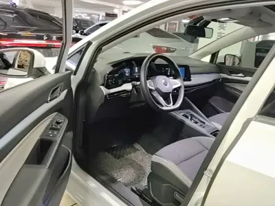 Volkswagen Golf 2021, 42600 км, за 77800 CNY - фото 16