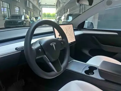 Tesla Model Y 2021, 75500 км, за 150800 CNY - фото 12