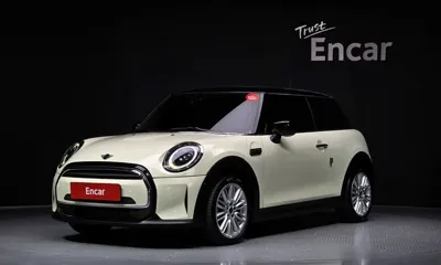MINI Cooper · 2023 год