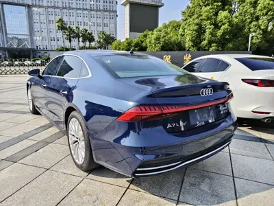Audi A7L 2023, 59700 км, за 213800 CNY - фото 11