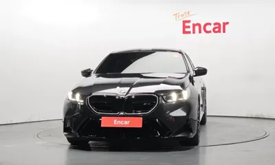 BMW M5 2026, 8998 км, за 182500000 KRW