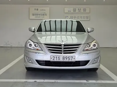 Hyundai Genesis · 2013 год