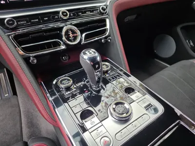 Bentley Flying Spur 2023, 13300 км, за 278000000 KRW - фото 9