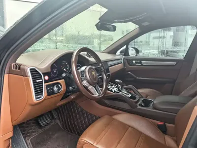 Porsche Cayenne Hybrid 2023, 57000 км, за 438000 CNY - фото 9