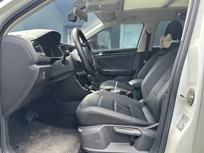 Volkswagen T-Roc 2022, 41000 км, за 98000 CNY