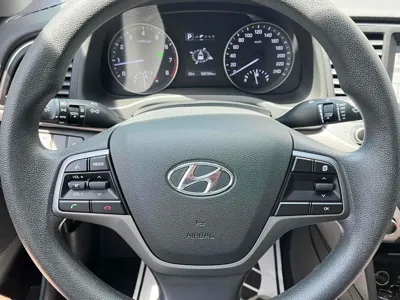 Hyundai Avante 2018, 100000 км, за 9800000 KRW - фото 11