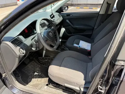 Volkswagen Santana 2021, 75000 км, за 39800 CNY - фото 6