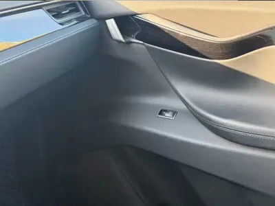 Tesla Model X 2019, 120000 км, за 153000 CNY - фото 9