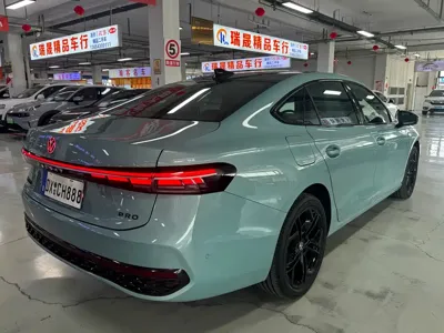 Volkswagen Passat 2025, 7000 км, за 159800 CNY - фото 7