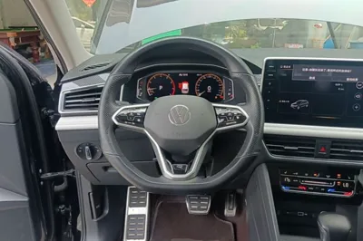 Volkswagen Tiguan L 2022, 122200 км, за 104674.45 CNY - фото 14