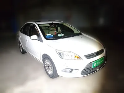 Ford Focus 2013, 68500 км, за 20176.37 CNY
