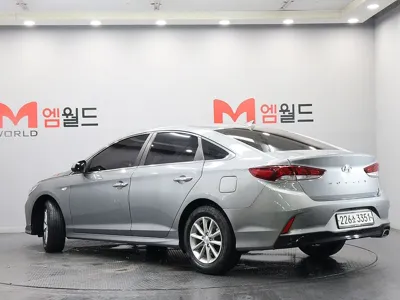 Hyundai Sonata 2018, 132793 км, за 9900000 KRW