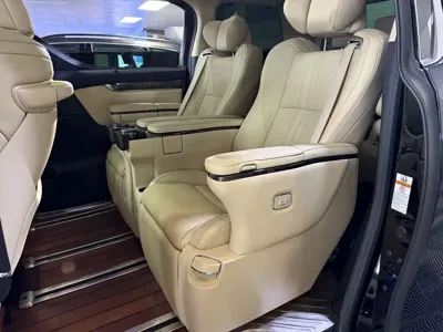 Toyota Alphard 2020, 72000 км, за 518800 CNY