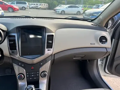 Chevrolet Cruze 2016, 120000 км, за 12800 CNY - фото 8
