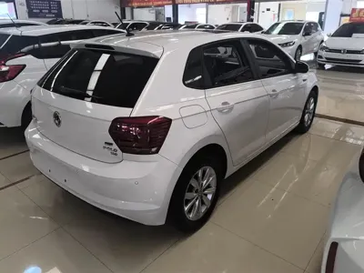 Volkswagen Polo 2021, 50199 км, за 51500 CNY