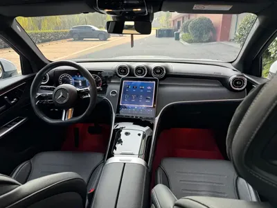 Mercedes-Benz GLC 2024, 15000 км, за 172100 CNY