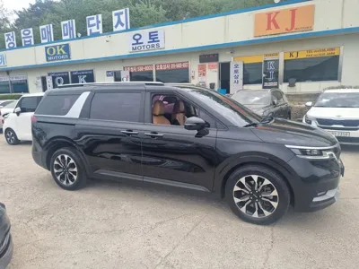 Kia Canival · 2022 год
